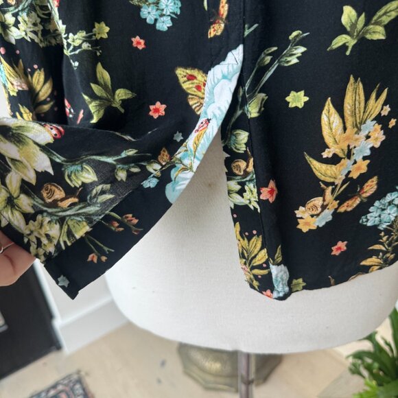 Maeve Button Up Blouse Floral Pattern Black Vent Back 4 - Picture 8 of 13